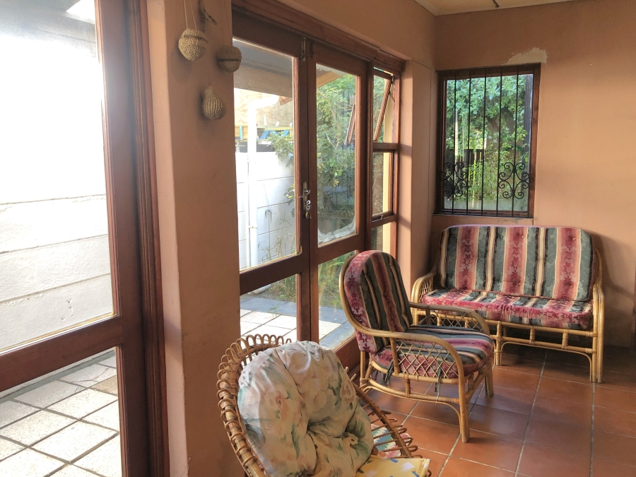 4 Bedroom Property for Sale in Gustrouw Western Cape